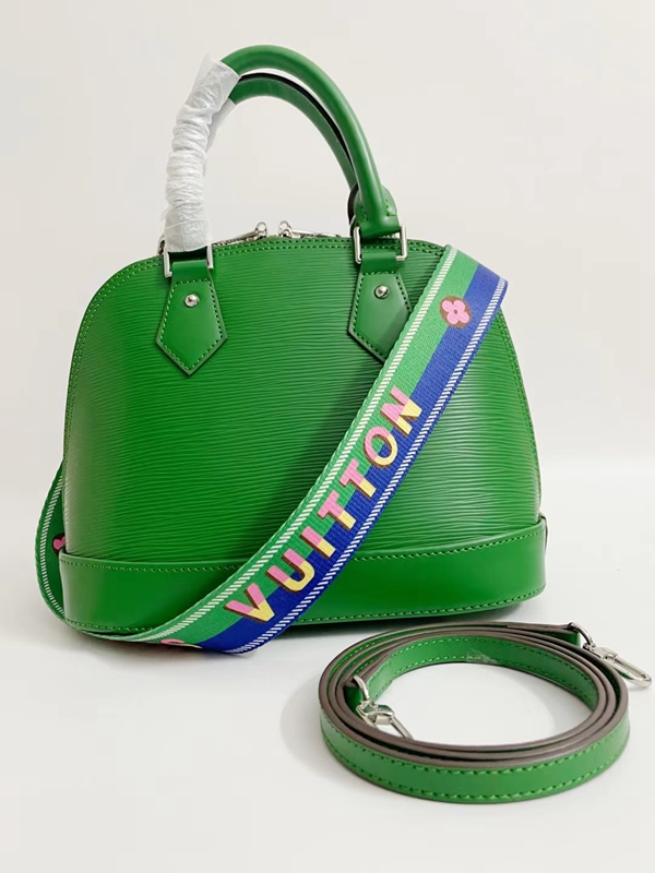 ルイヴィトンバッグ正面デザイン